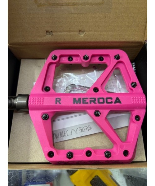 Meroca Rulmanlı Platform Pedal MTB Kaymaz Çelik Aksamlı Plastik Pedal Ultra Hafif Pembe Renk